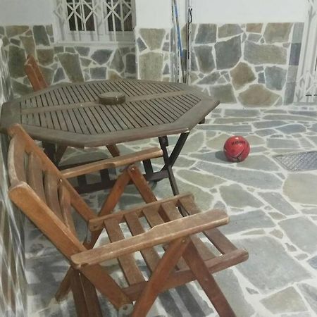 Central Town House 60M2**** Pireus Eksteriør bilde