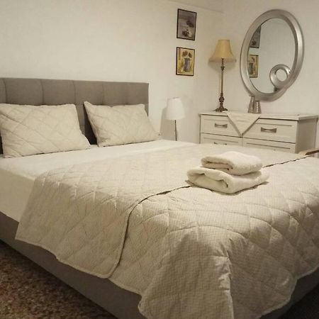 Central Town House 60M2**** Pireus Eksteriør bilde